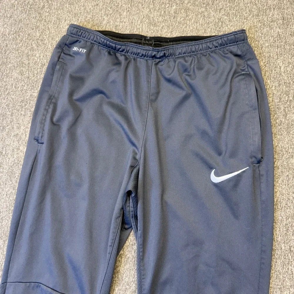 Nike Dri-FIT Soccer Training Pants Gray Tapered Joggers 619235-084 Mens Medium